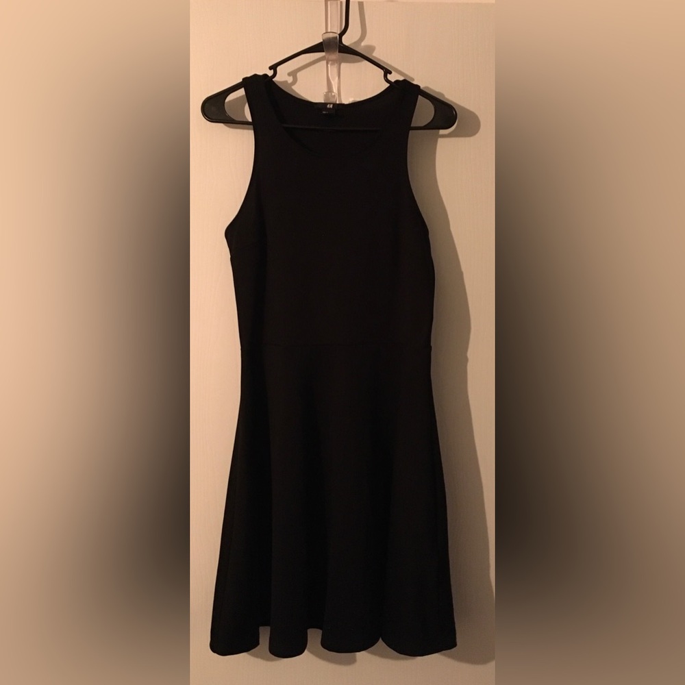 H&M Classic Black Sleeveless Fit-and-Flare Dress with skater skirt Sz Med